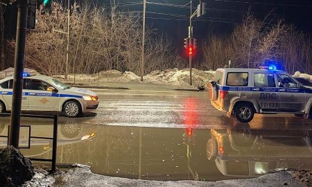 Лужа на пешеходном переходе