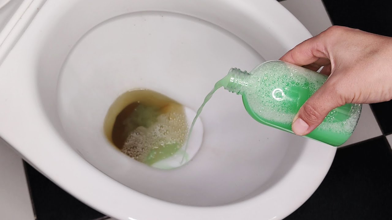 Чистка унитаза