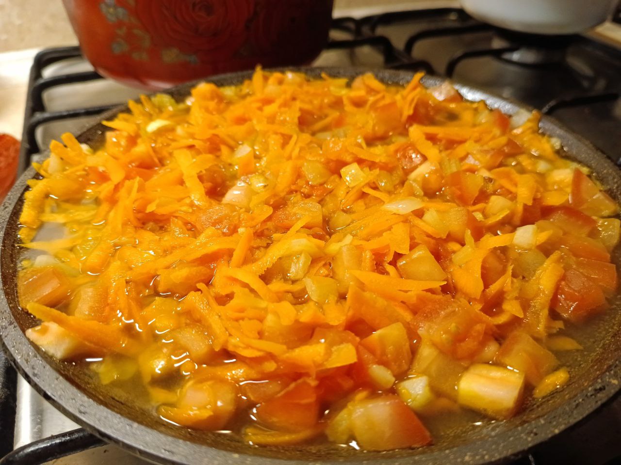 Зажарка из моркови и лука