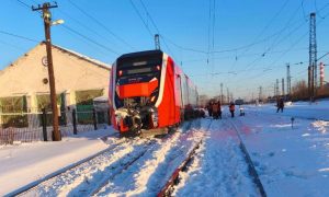 Поезд на железнодорожных путях