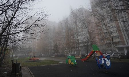 Двор в тумане