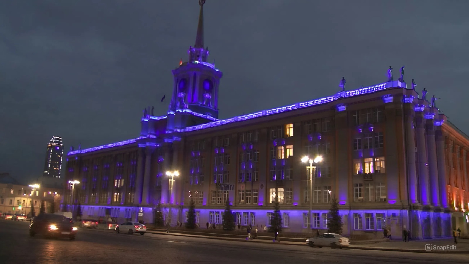 Синяя подсветка в Екатеринбурге