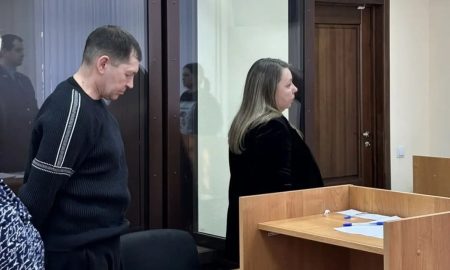 Осужденный в зале суда