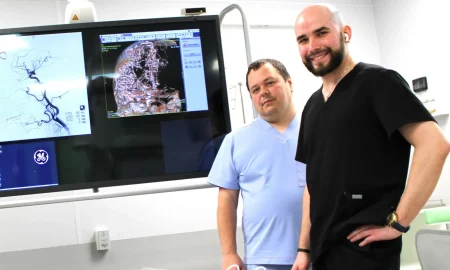 Спасшие ребенка врачи