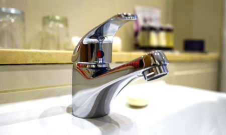 Кран раковины