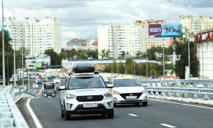 Автомобили на дороге