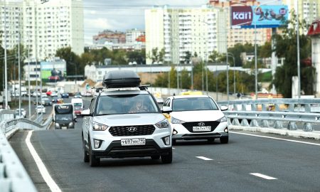 Автомобили на дороге