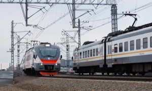 Пригородный поезд