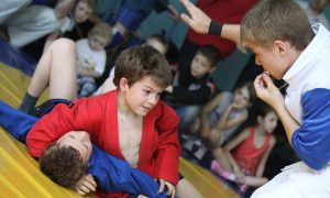 Вольная борьба среди детей