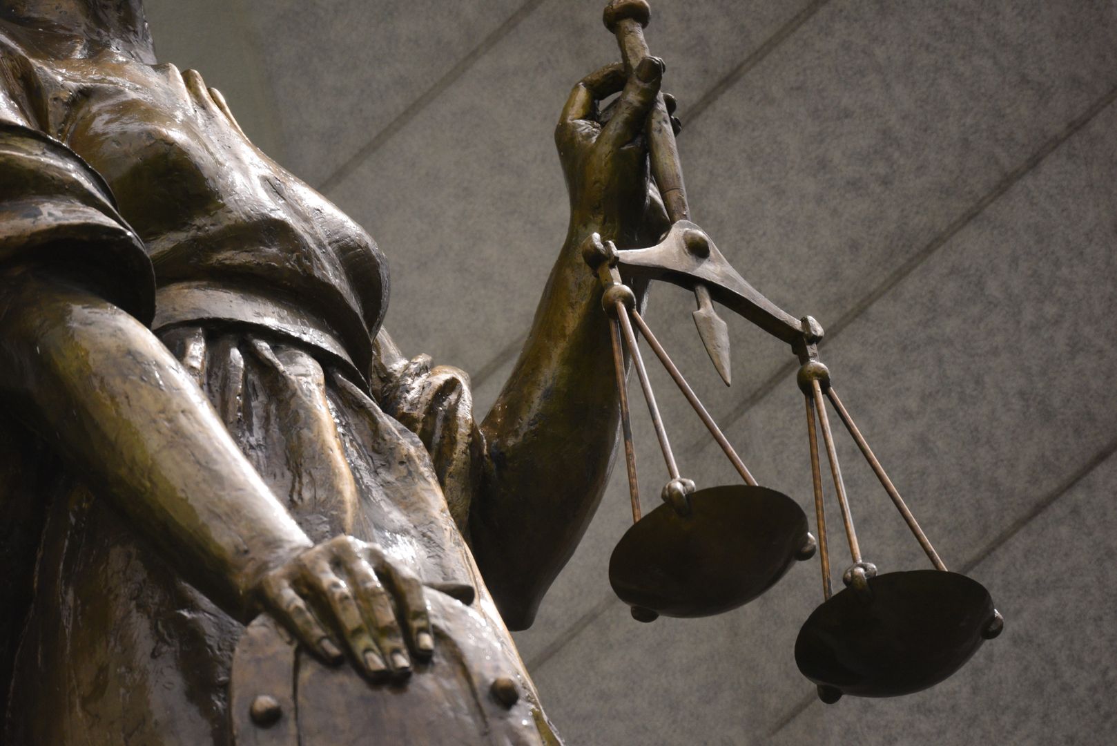 Статуя Фемиды