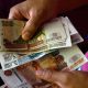 Деньги в руках