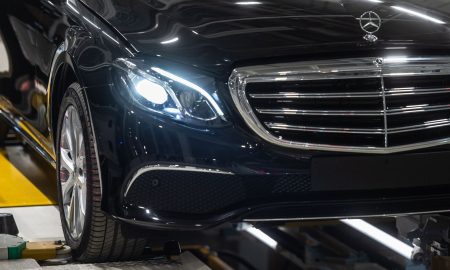 Машина Mercedes Benz