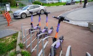 Парковка самокатов в городе