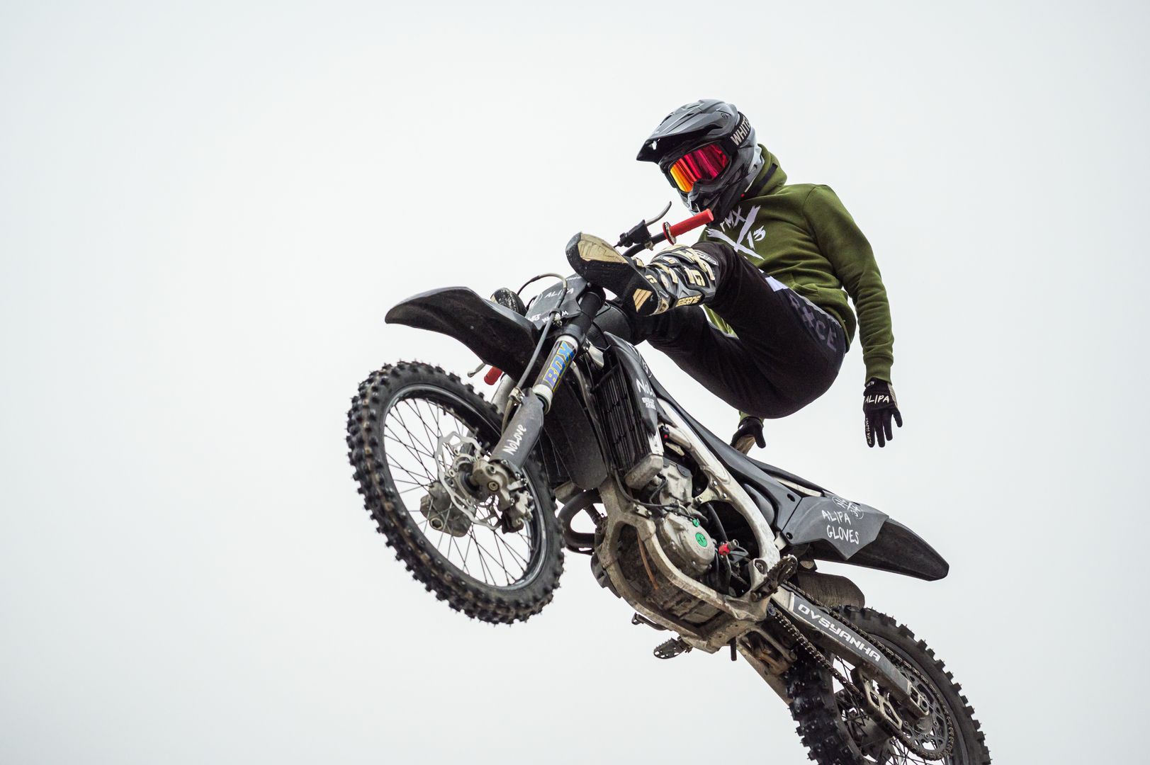 Мужчина на байке