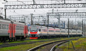 Поезд движется