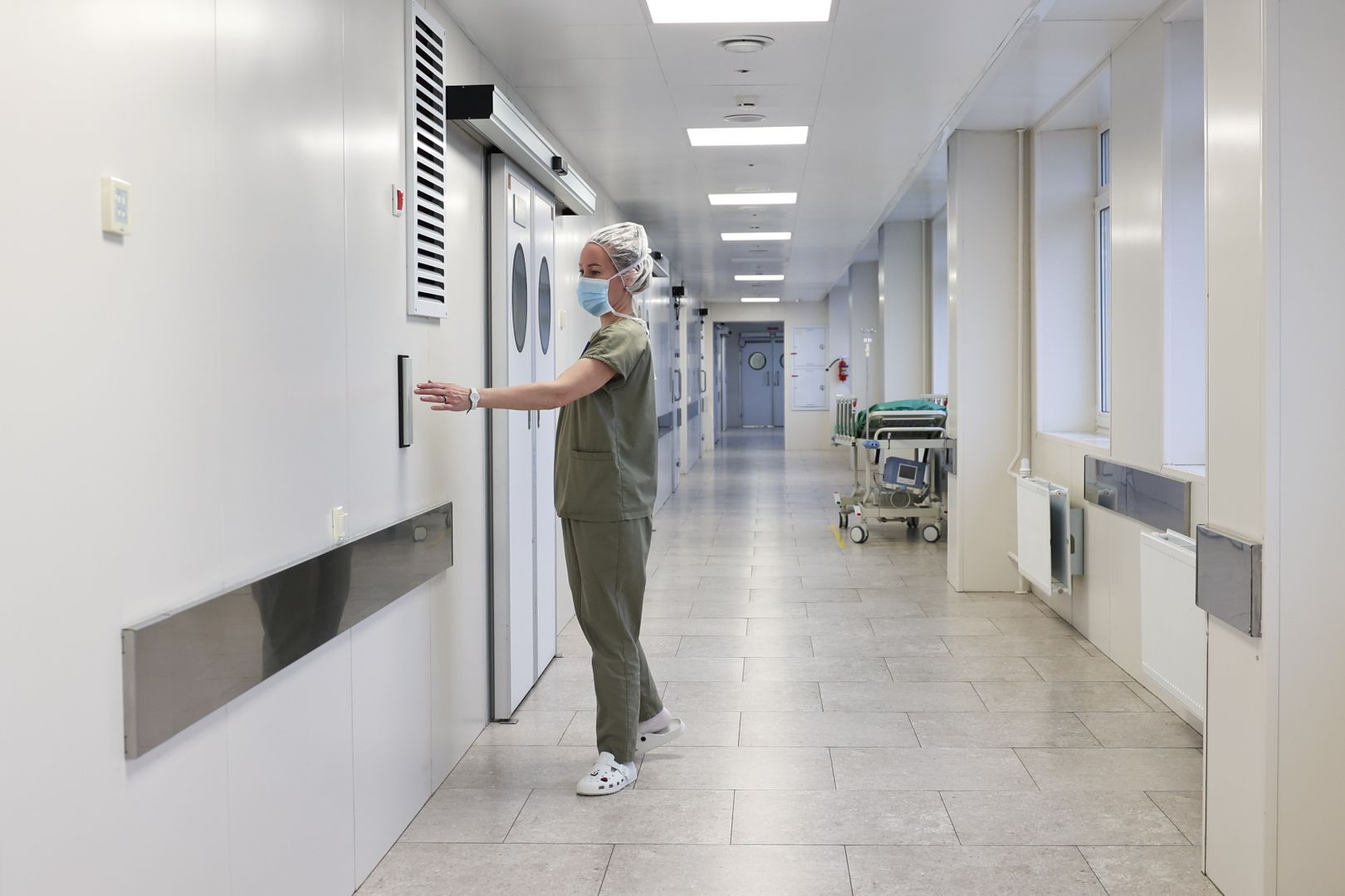 Врач в больнице