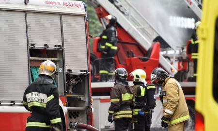 МЧС тушит пожар