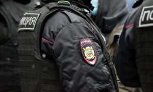 Полиция проводит рейд