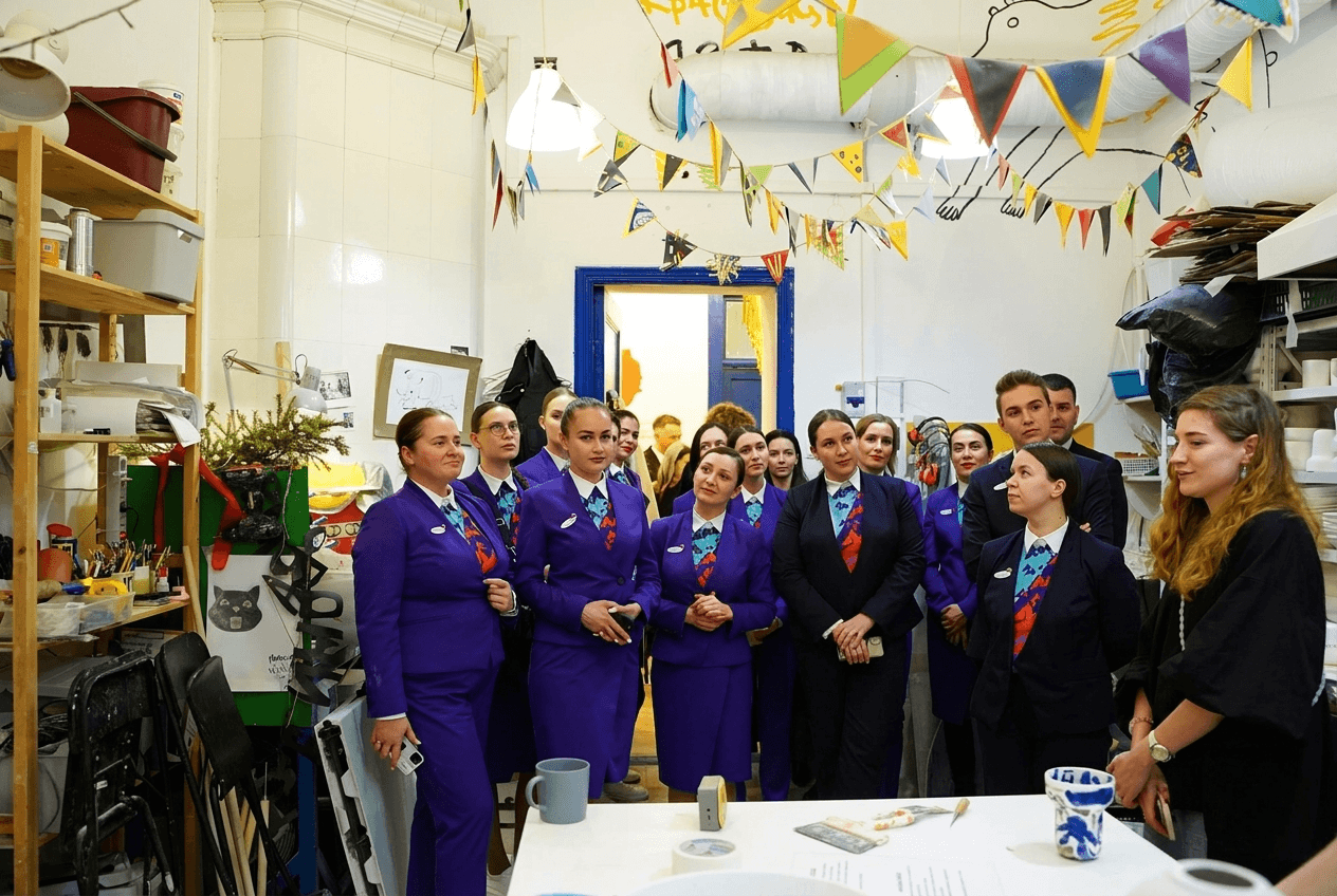 Бортпроводники работают над набором сенсорной разгрузке