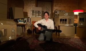 Пространством для моноспектакля «Ковер-самолет» стал музей «Литературная жизнь Урала XX века».