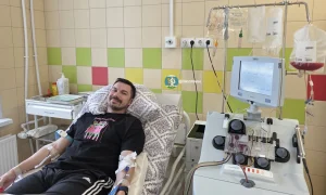 Донор сдает кровь