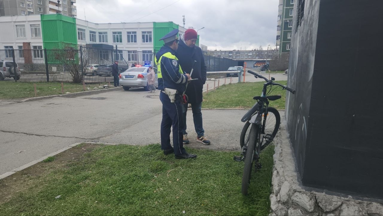 ГАИ работает на месте аварии