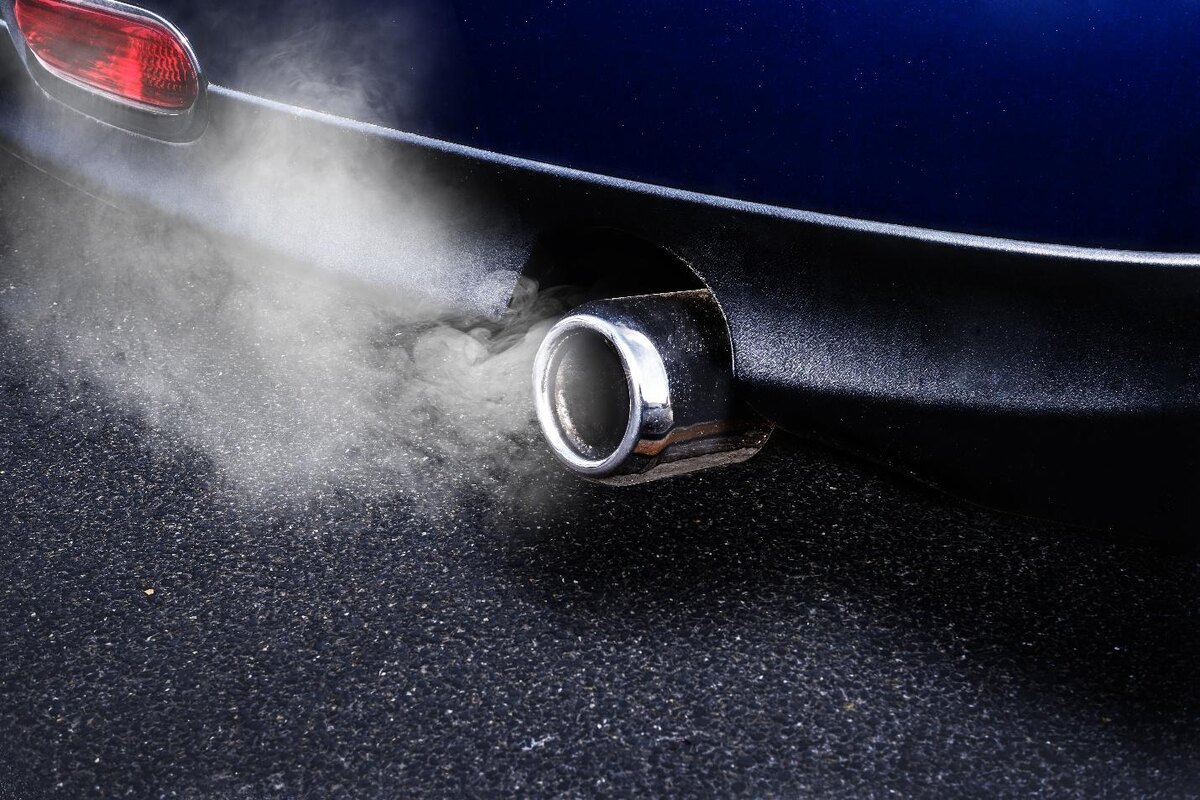 Из трубы дым