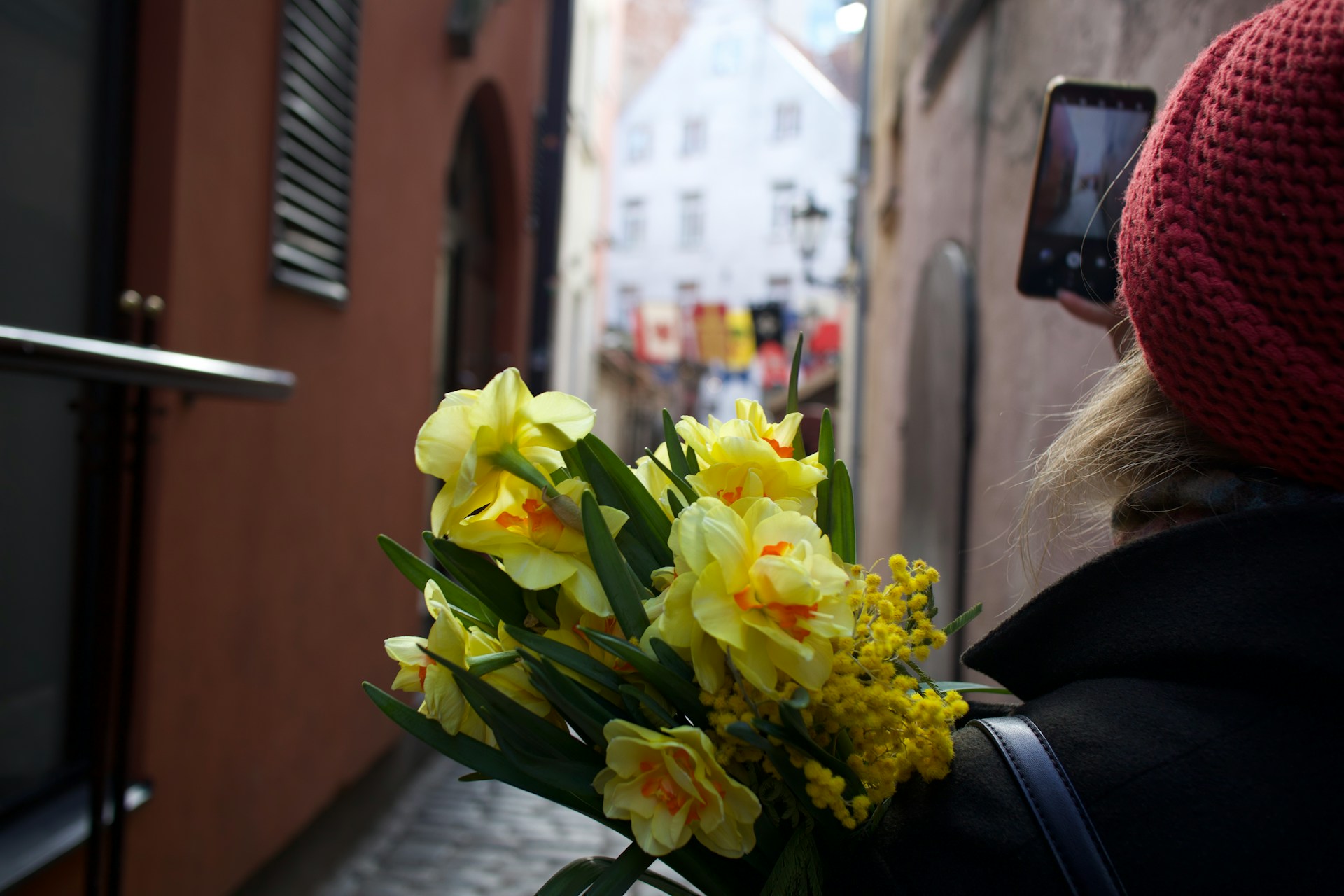 Женщина с цветами