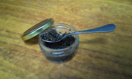 Икра стоит на столе