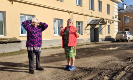 Жильцы дома