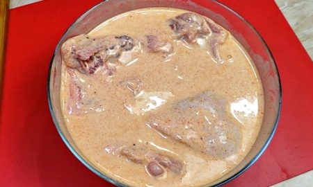 курица в кефирном маринаде