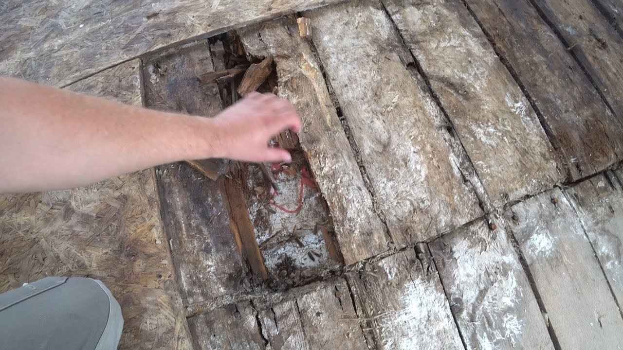 деревянный пол сгнил