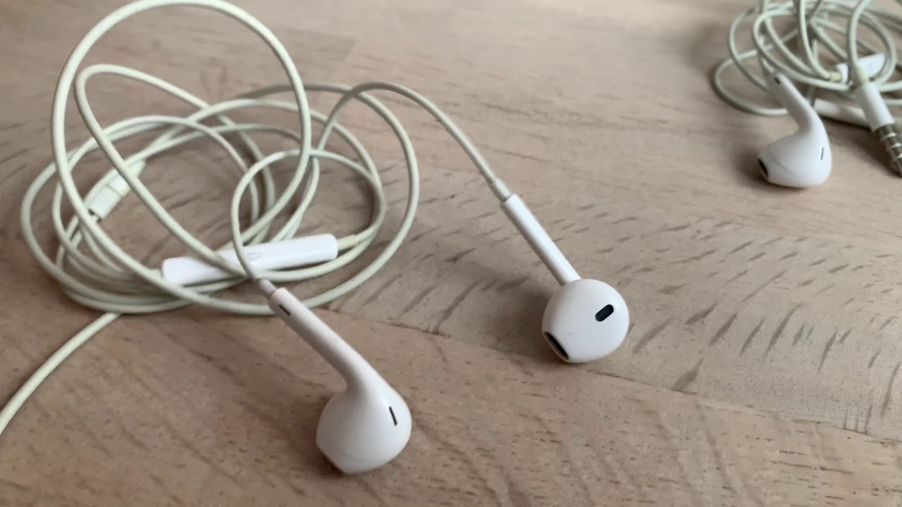 проводные наушники