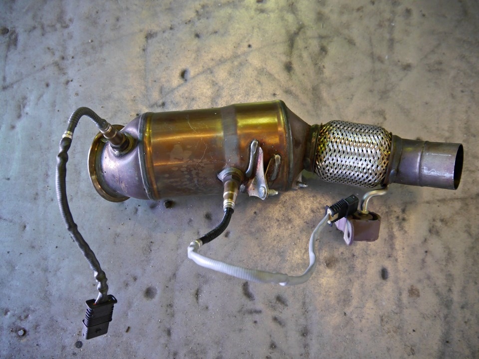 Лежит катализатор