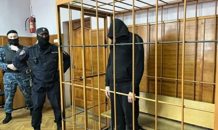 Суд