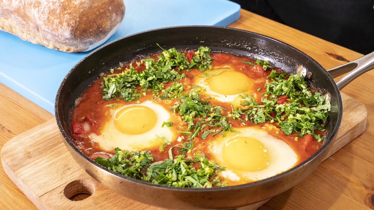 Шакшука на сковороде
