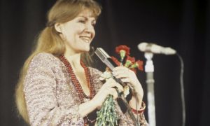 Анна Герман поет