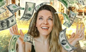 Девушка с деньгами