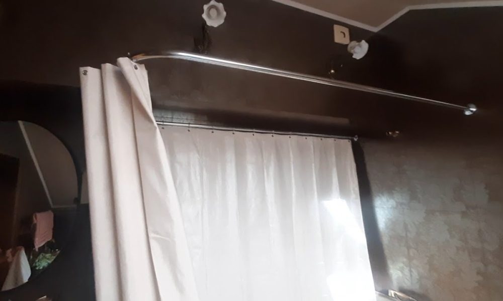 Шторка душа