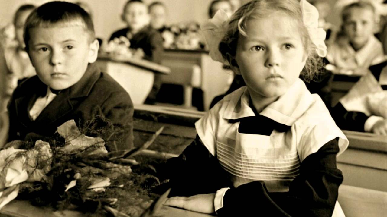 Школьники за партой