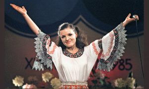 Девушка танцовщица