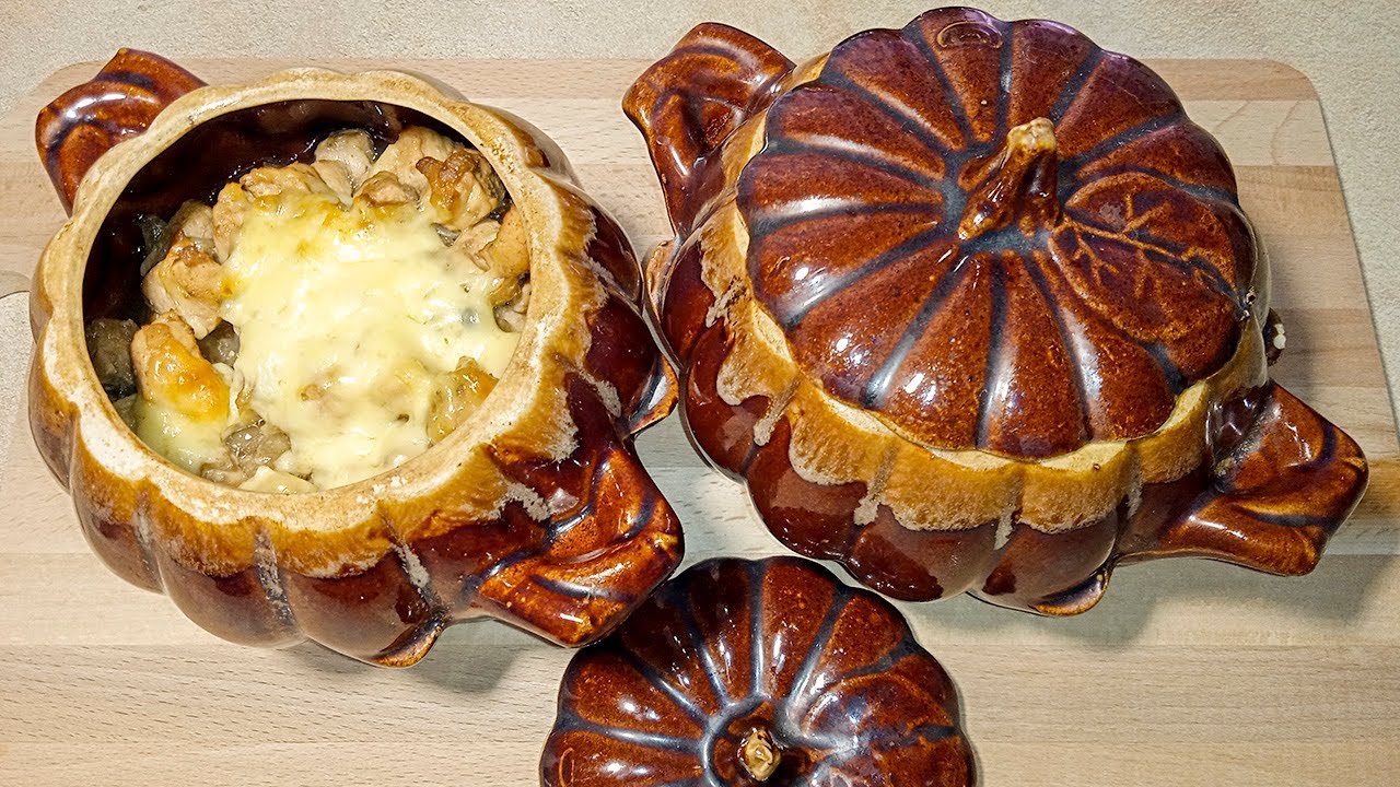 Курица в горшочках