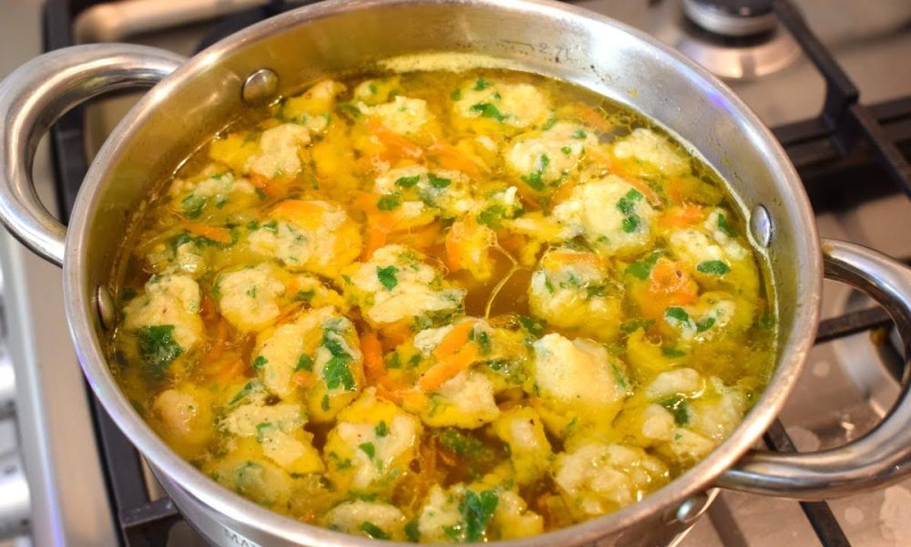 Суп с клецакми