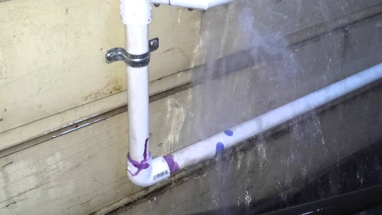 Труба протекает