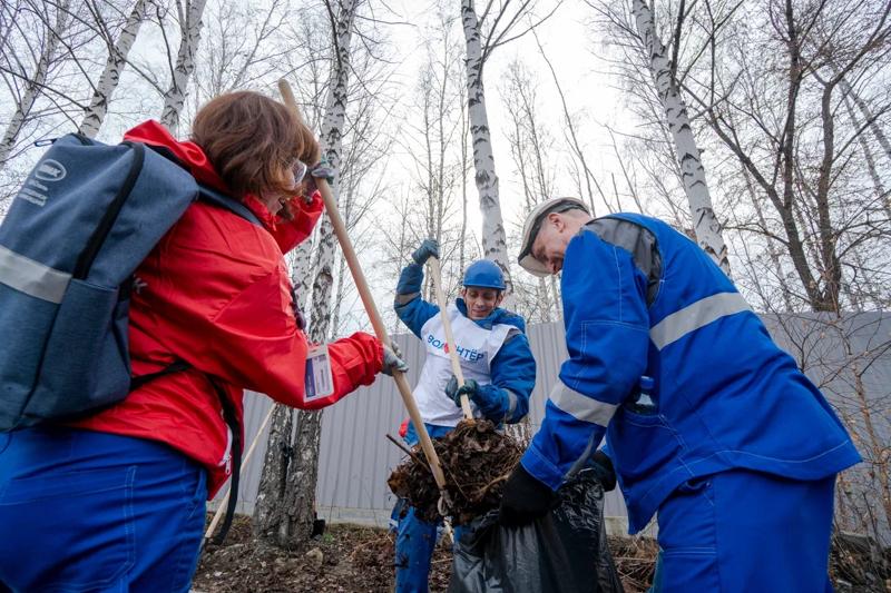 Металлурги на субботнике