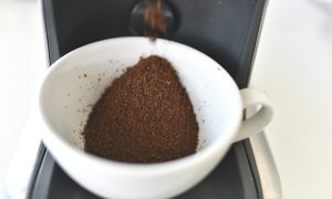 Кофейная гуща в чашке