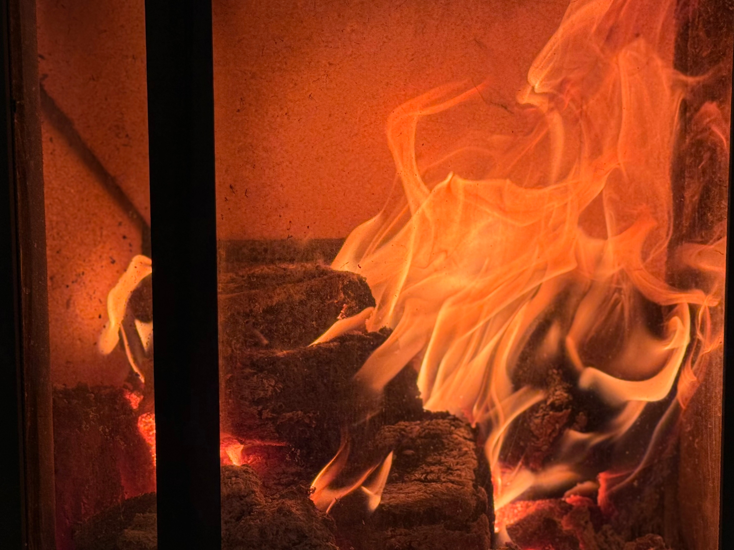 Горящие вещи вблизи