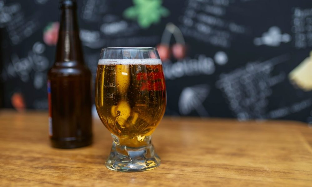 Стакан пива.