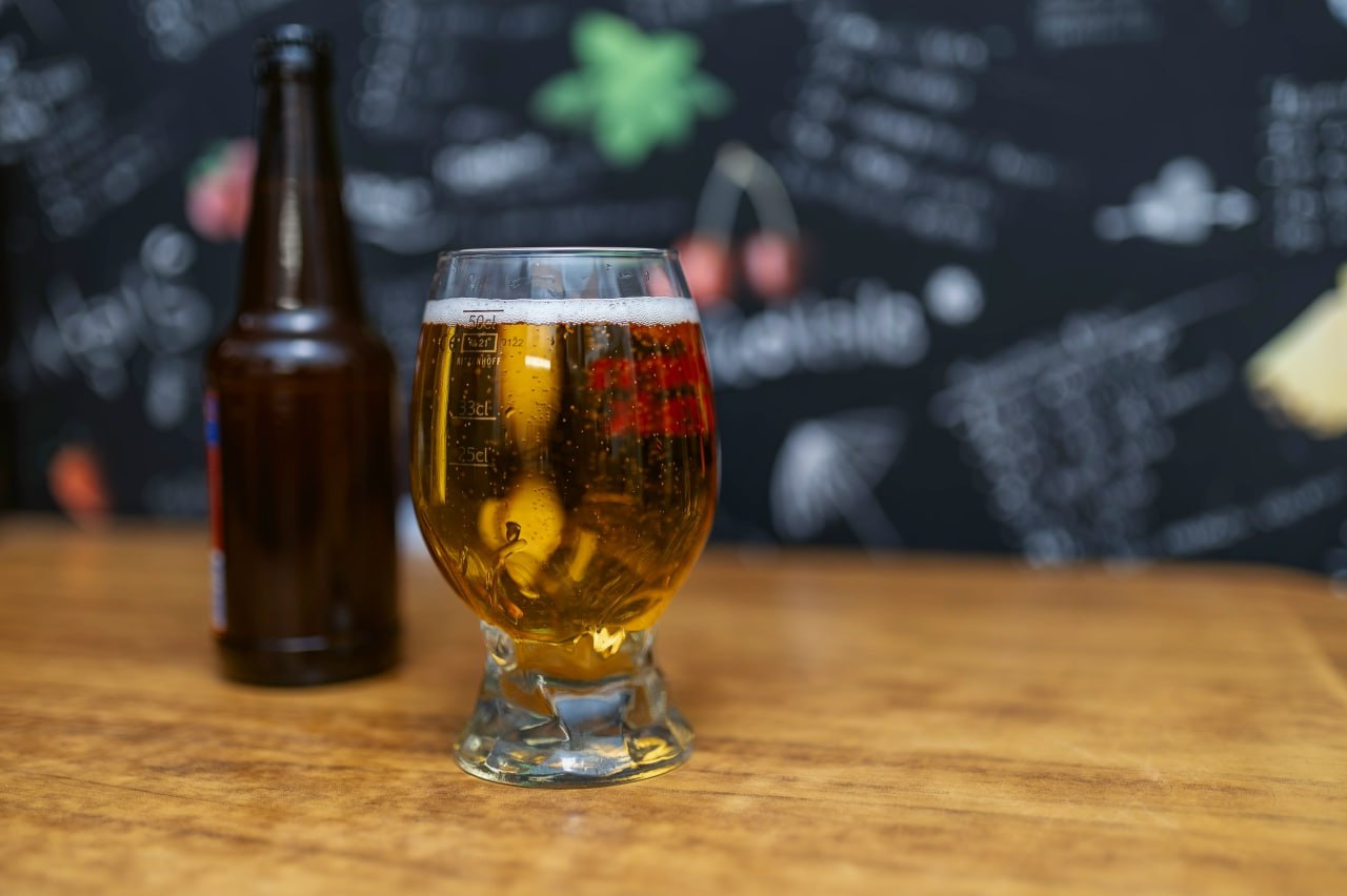 Стакан пива.