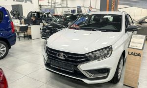 Машина Lada в салоне